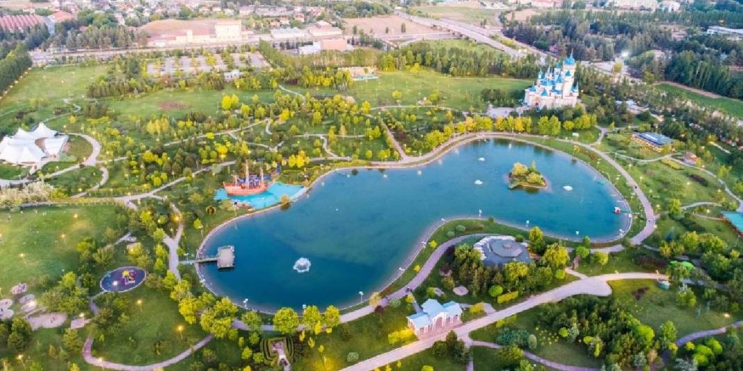 Türkiye’nin yerli Venedik’i! İstanbul ve Ankara’ya bir tren mesafesinde: Avrupa’yı aratmayan bu şehre akın var! 4